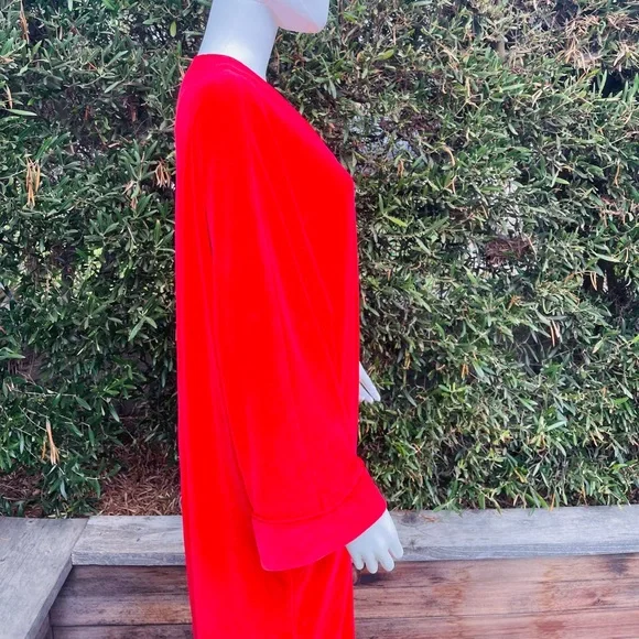Diamond Tea Red Button Down Robe/ Dressing Gown